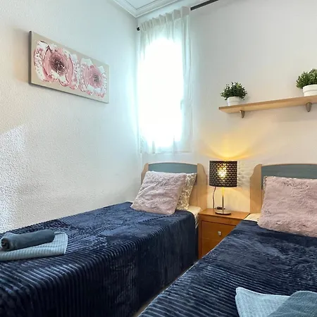 Appartement Superior La Playa! 3 Bedrooms! 2 Baths! Air Condition! Side Sea View! Torrevieja