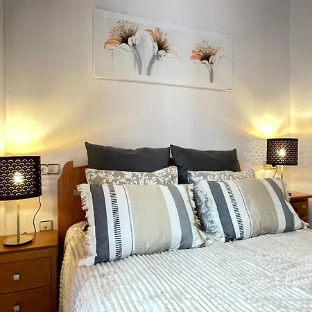 Superior La Playa! 3 Bedrooms! 2 Baths! Air Condition! Side Sea View! Appartement Torrevieja