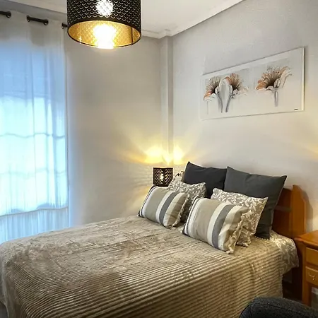 Superior La Playa! 3 Bedrooms! 2 Baths! Air Condition! Side Sea View! 公寓